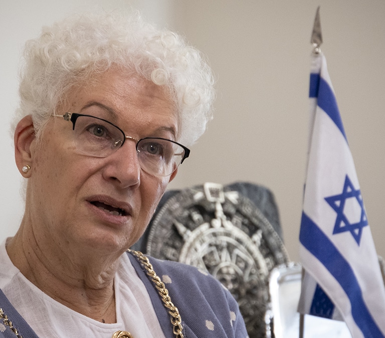 Israel acusa a Bustinduy y a medios de “demonizar” con "falsas acusaciones"