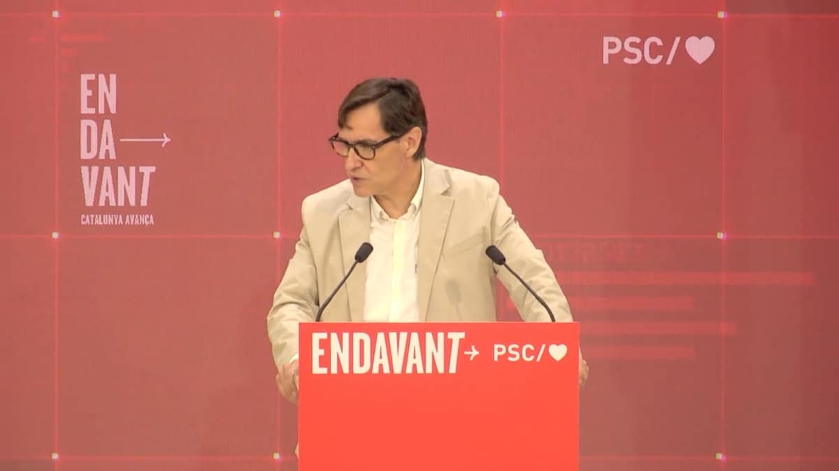 Illa durante su intervención en el Consell Nacional extraordinario del PSC en Barcelona.