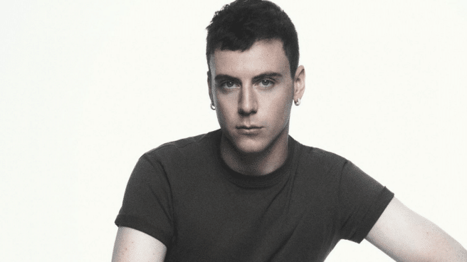 Seán McGirr es el nuevo director creativo de Alexander McQueen Seán McGirr es el nuevo director creativo de Alexander McQueen