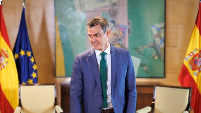 Sánchez en el aire El secretario general del PSOE y presidente del Gobierno en funciones, Pedro Sánchez, se reúne con el líder del Partido Popular