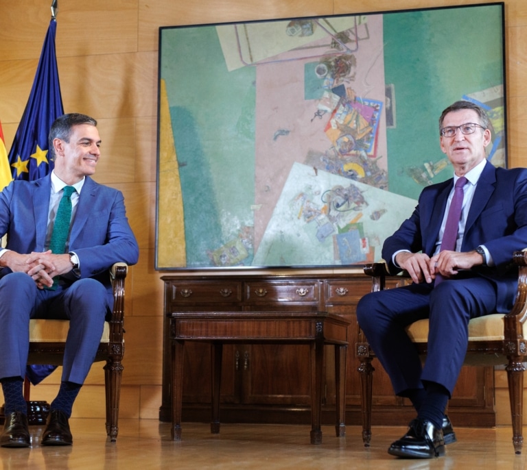 Sánchez y Feijóo toman el té para nada