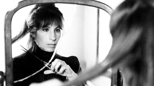 Barbra Streisand en una escena de su película 'Yentl' Barbra Streisand en una escena de su película 'Yentl', que cumple 40 años