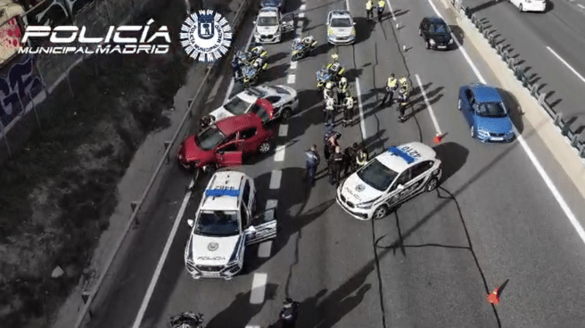 Un conductor drogado embiste a la Policía durante una persecución en Madrid