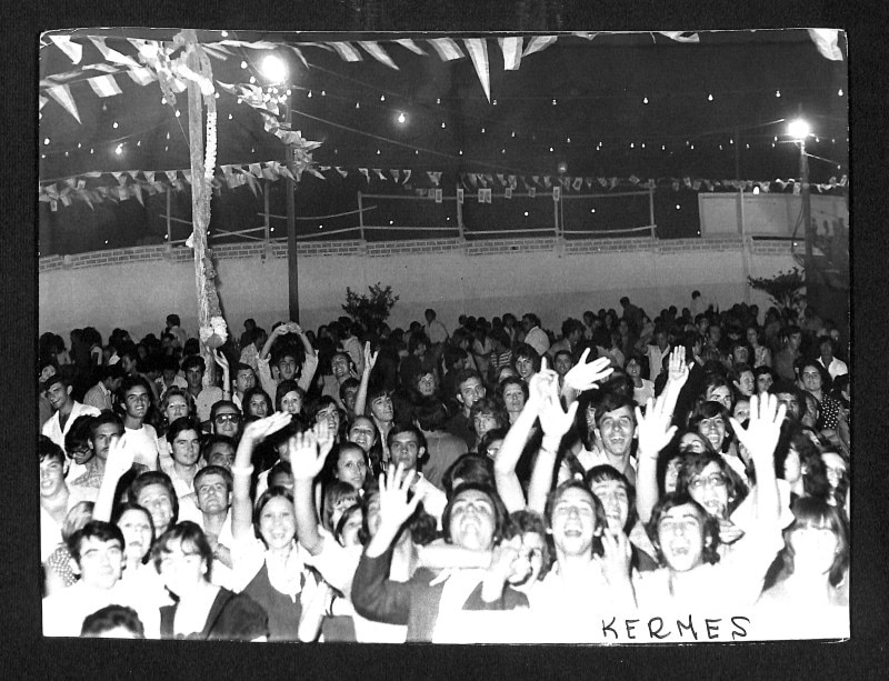 Vecinos de Vallecas en un baile kermés 1970 - Constantino Martínez Souto