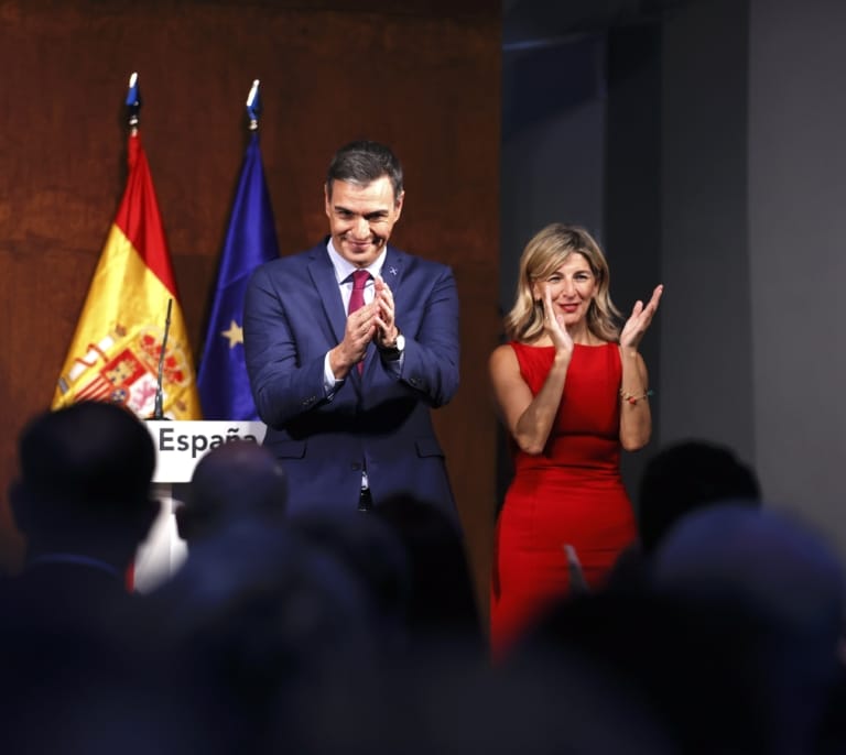 Yolanda y Pedro escriben su carta a los Reyes Magos