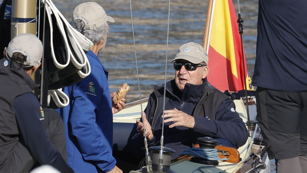 El 'Bribón' del rey Juan Carlos se impone en la regata celebrada en Sansenxo