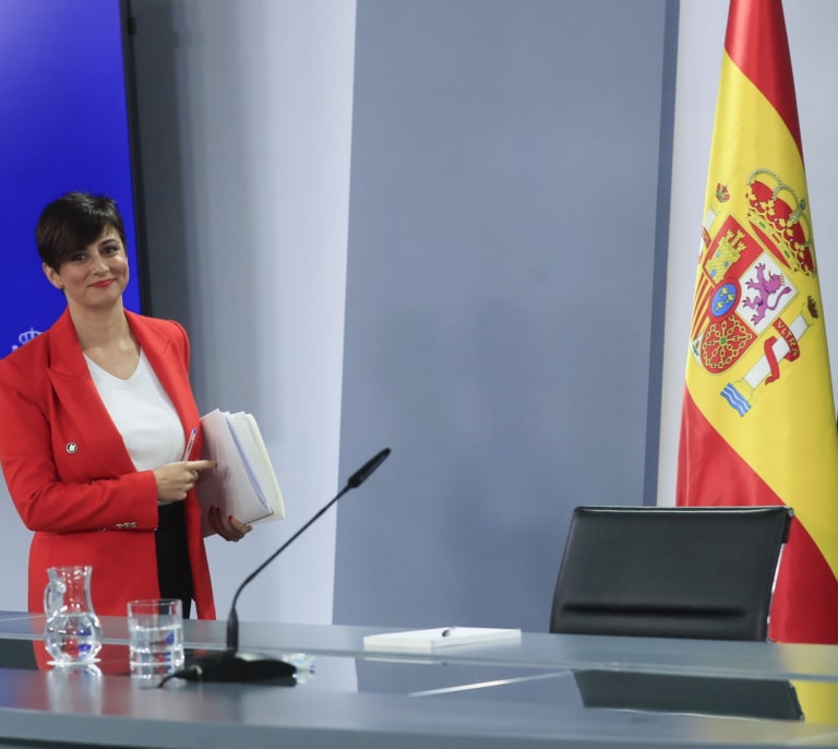 El Gobierno envía la ley de amnistía a Bruselas y llama a la calma para que la investidura discurra con "normalidad"