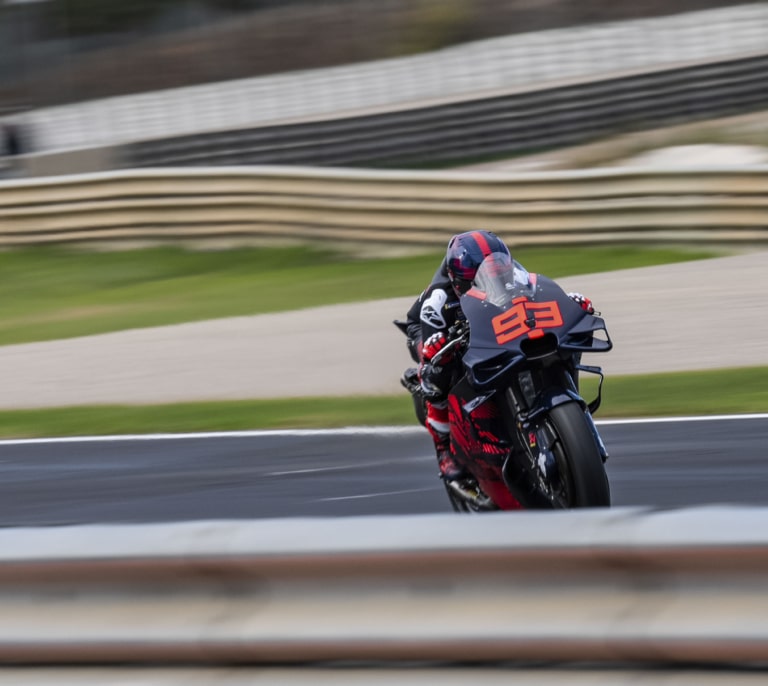 Marc Márquez impresiona en su debut con la Ducati: "Peleará el mundial, 100%"