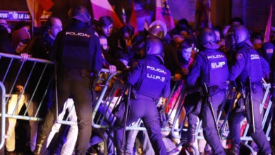 Sindicatos policiales piden la destitución del delegado del Gobierno por las cargas en Ferraz