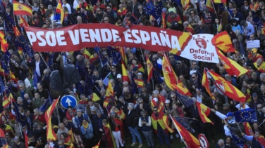 'No en mi nombre': Savater cierra la manifestación contra la amnistía en Cibeles
