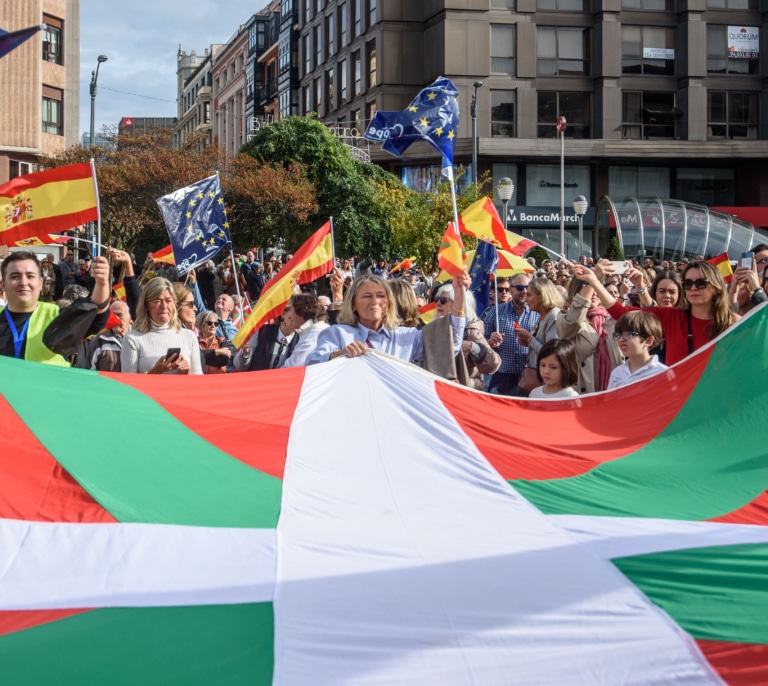Feijóo endurece sus ataques al PNV para atraer al PP el voto nacionalista desencantado