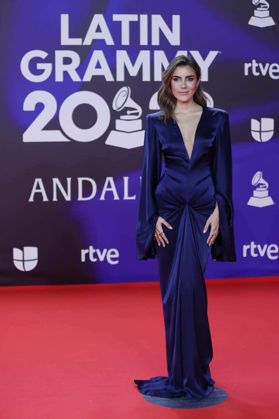 Anna Ferrer, influencer e hija de Paz Padilla, en la alfombra roja de los Latin Grammy