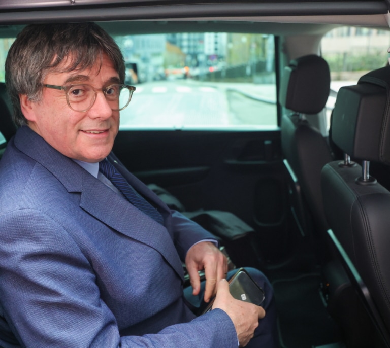 Interior pondrá escolta a Puigdemont ante el aumento de la "peligrosidad y el riesgo hacia su persona"