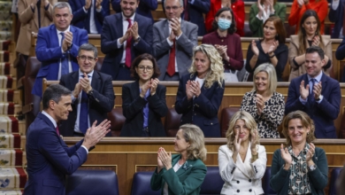 Sánchez tranquiliza a los suyos con la amnistía y por desarmar a Feijóo: "Se ha reído de él"