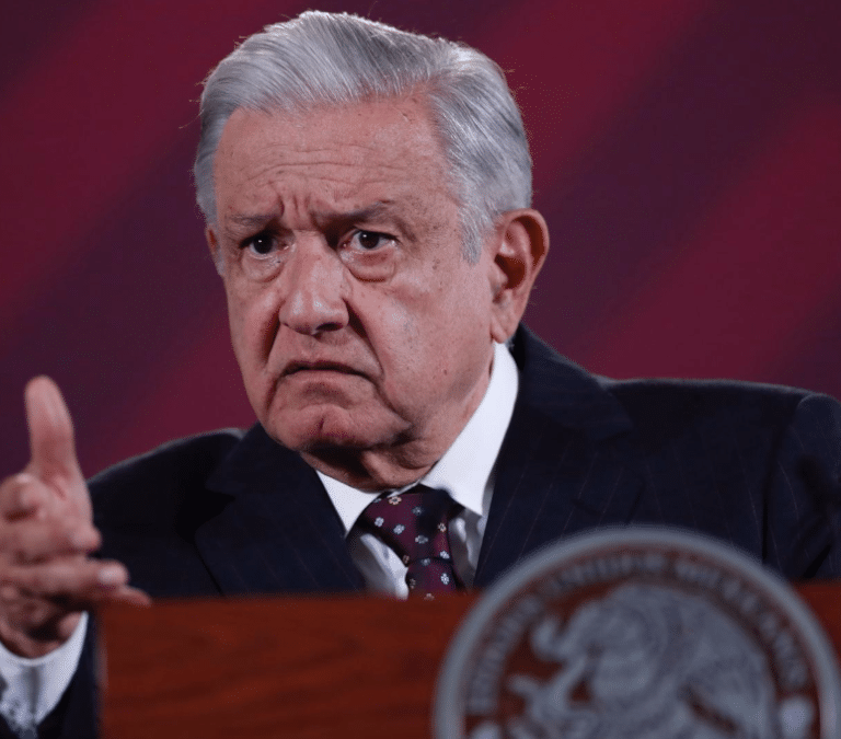 El 'pato cojo' contra el "cónclave de la derecha": AMLO la toma con la Feria del Libro de Guadalajara