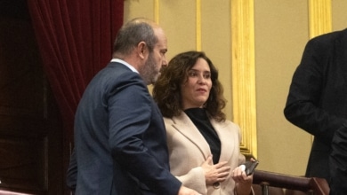 Ayuso insulta a Pedro Sánchez desde la tribuna del Congreso