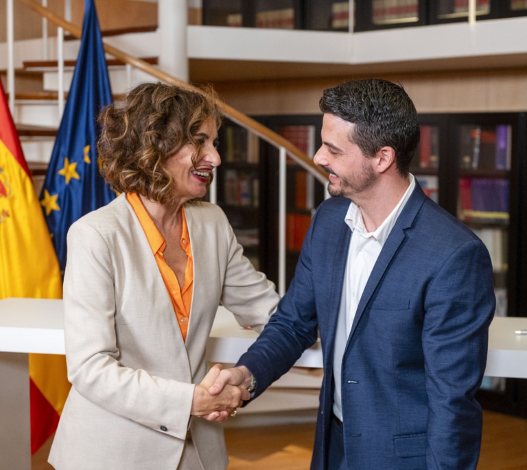 El PSOE también cierra un acuerdo con Coalición Canaria