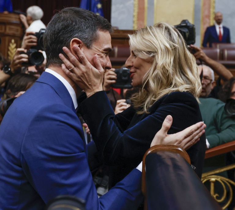 Sánchez diseña su nuevo Gobierno más político con máximo celo mientras las quinielas hierven en el PSOE