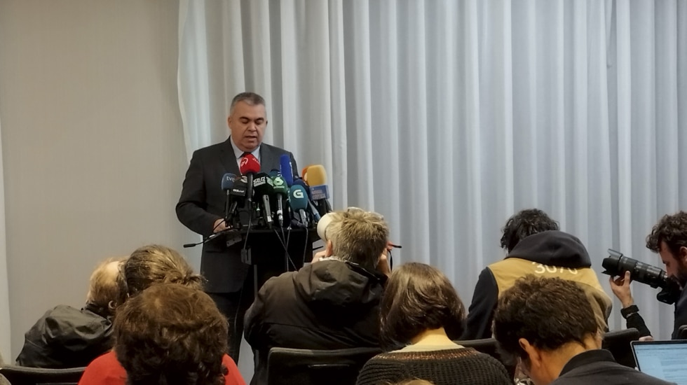BRUSELAS, 09/11/2023.- El "número tres" del PSOE, Santos Cerdán, ofrece una rueda de prensa en Bruselas, este jueves. Santos Cerdán asegura que el acuerdo para una futura amnistía relativa al proceso independentista en Cataluña en 2017 que abre la puerta a una nueva investidura del socialista Pedro Sánchez al frente del Gobierno llega en un momento "clave" para España. EFE/Pablo Garrigós