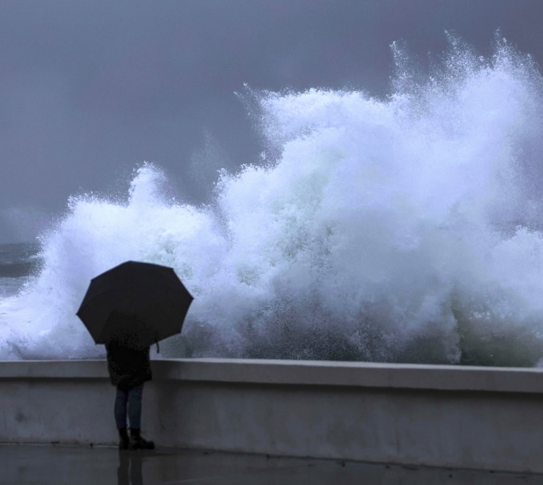 La borrasca Herminia supera las 1.200 incidencias en Galicia