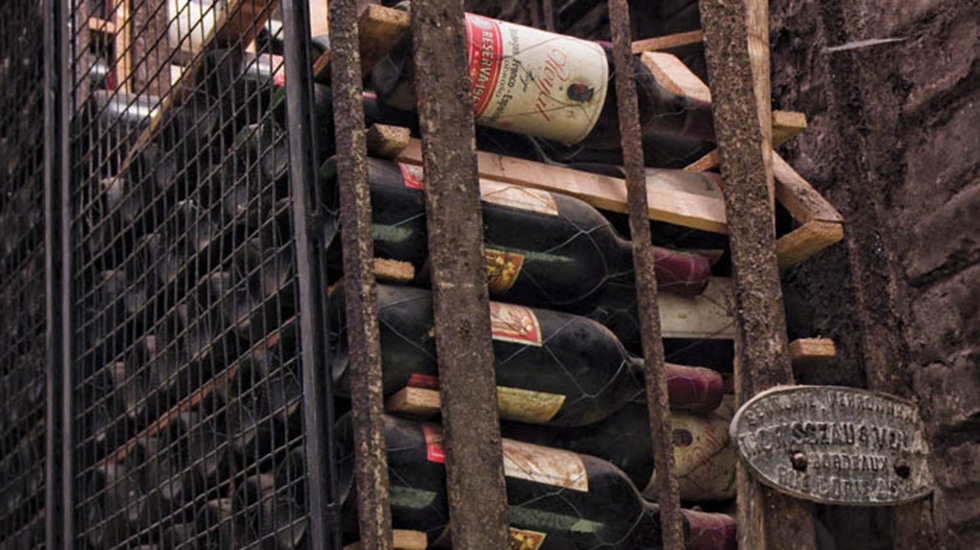 Botellero de vinos añejos de Bodegas Franco-Españolas.