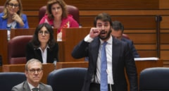 Bronca en las Cortes de Castilla y León: el PSOE acusa a Gallardo (Vox) de hacer gestos de una felación