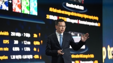 Huawei exhibe su amor a Europa en París y esquiva la amenaza del veto a su 5G