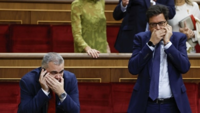 PSOE y Junts siguen negociando  con Cerdán ya de vuelta en Madrid