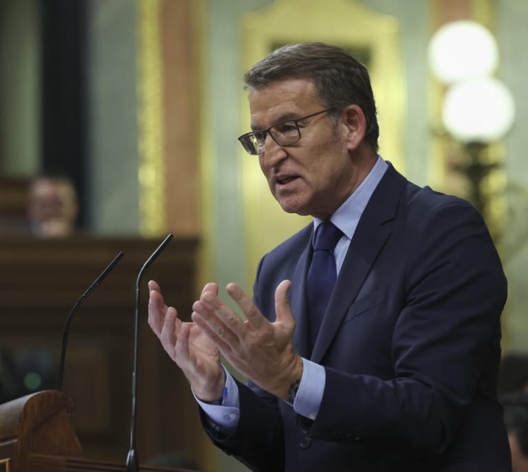 Feijóo califica de "ejercicio de corrupción política" la investidura de Sánchez, pero reconoce su "mayoría legítima"