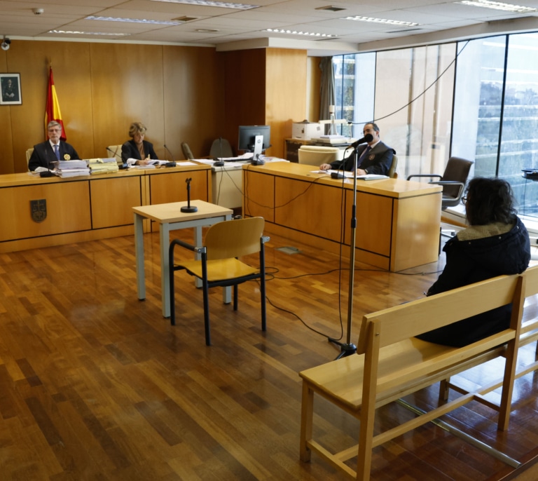 Noelia de Mingo, condenada a 33 años en un psiquiátrico penitenciario por apuñalar a dos mujeres en un súper en Madrid