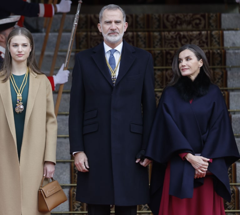 El Rey apela a "respetar" la Constitución y legar una España "sólida y unida"