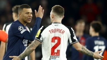 El discutido penalti en el 90 que da vida al PSG en Champions