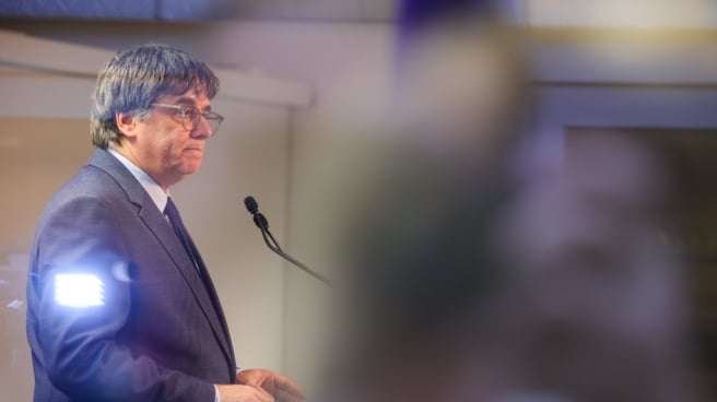 Brussels (Belgium), 09/11/2023.- Member of the European Parliament Carles Puigdemont gives a press conference in Brussels, Belgium, 09 November 2023. The Catalan leader spoke about the last negotiations between Spanish Socialist Workers' Party (PSOE) and Junts per Catalunya to try to reach an agreement on the amnesty for Catalan separatists that will allow the investiture of Pedro Sanchez as prime minister. (Bélgica, Bruselas) EFE/EPA/OLIVIER MATTHYS Brussels (Belgium), 09/11/2023.- Member of the European Parliament Carles Puigdemont gives a press conference in Brussels, Belgium, 09 November 2023. The Catalan leader spoke about the last negotiations between Spanish Socialist Workers' Party (PSOE) and Junts per Catalunya to try to reach an agreement on the amnesty for Catalan separatists that will allow the investiture of Pedro Sanchez as prime minister. (Bélgica, Bruselas) EFE/EPA/OLIVIER MATTHYS