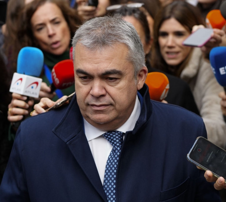 Santos Cerdán, cepillo de sastre