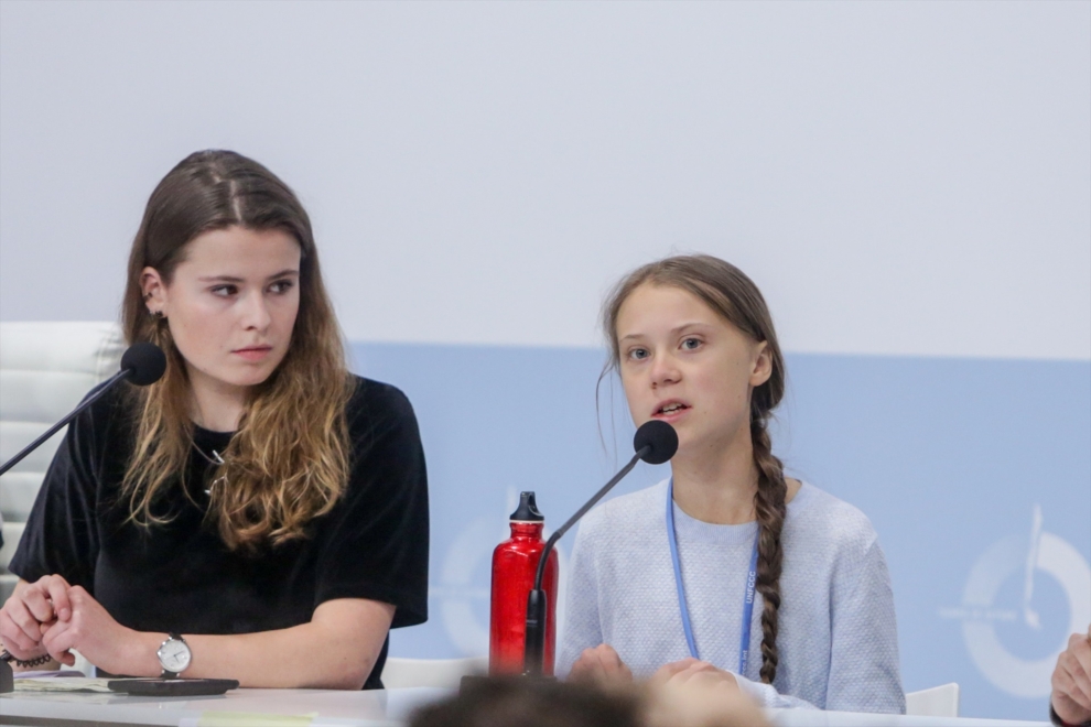 Luisa Neubauer  y Greta Thunberg en una rueda de prensa de Fridays For Future en la Cumbre del Clima, en Madrid en 2019.
