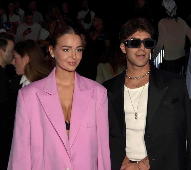 Álvaro de Luna se apunta a la moda de las canciones de despecho tras romper con Laura Escanes
