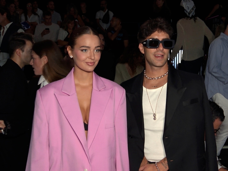 Laura Escanes y Álvaro de Luna en la Fashion Week de septiembre 2023