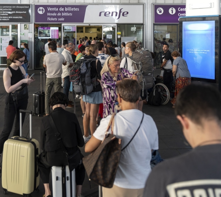 Renfe reabre este martes la circulación por una vía en el tramo entre Atocha y Recoletos