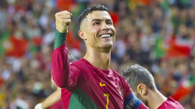 Cristiano Ronaldo compra el diario al que demandó y da una generosa paga extra a sus empleados
