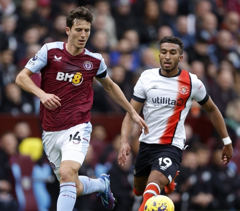 Pau Torres reconoce conversaciones con el Real Madrid