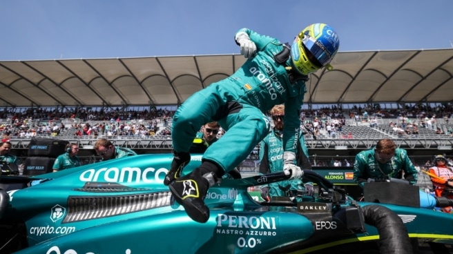 Fernando Alonso, piloto de Aston Martin, abandona en el Gran Premio de México Fernando-Alonso-Aston-Martin