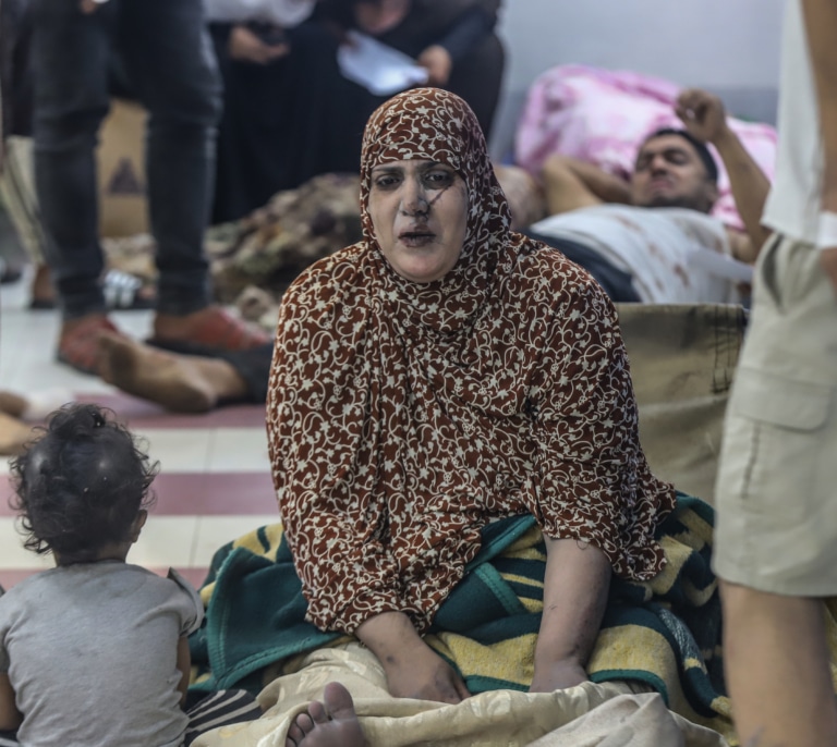 Alarma internacional por la incursión de Israel con tanques y soldados en el principal hospital de Gaza