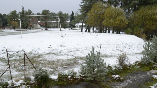 Nieve en la estación de Manzaneda. Nieve en la estación de Manzaneda.