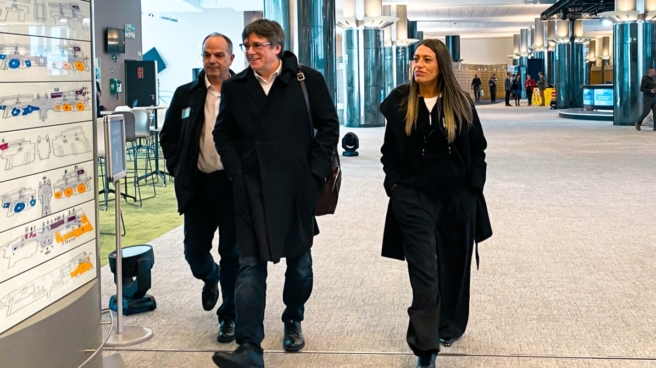 Turull, Puigdemont y Nogueras, en el Parlamento Europeo. Turull, Puigdemont y Nogueras, en el Parlamento Europeo.