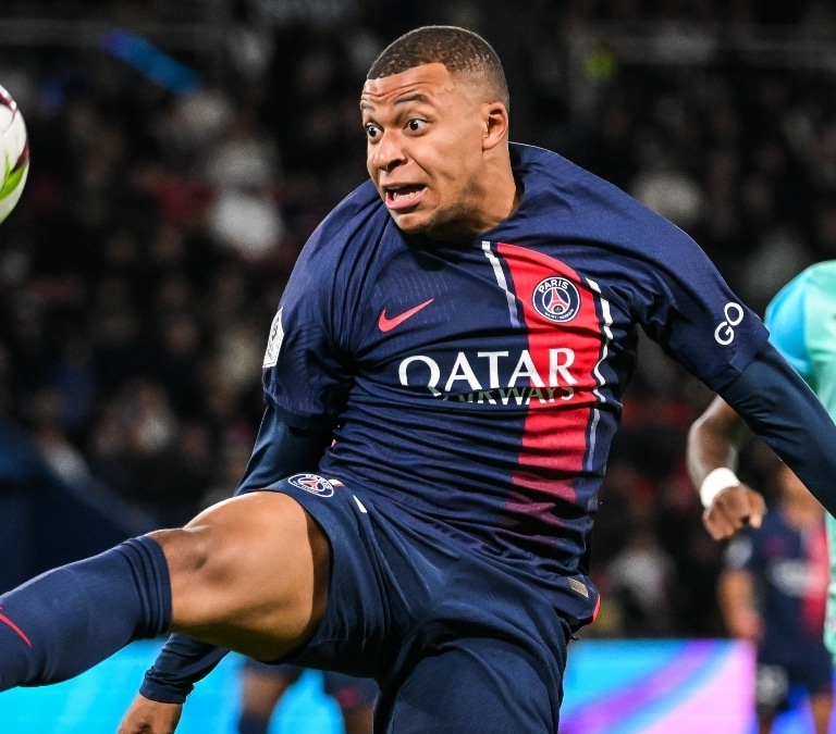 Nasri desaconseja a Mbappé fichar por el Real Madrid