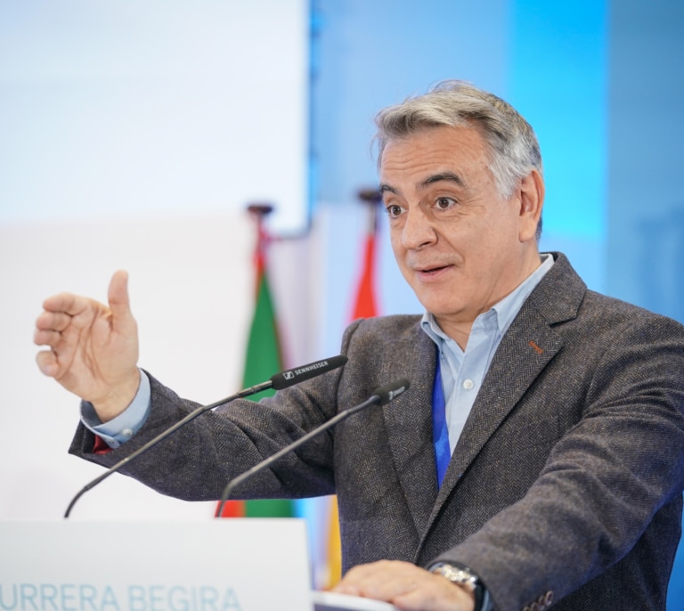PNV y PSE arremeten contra el nuevo presidente del PP vasco por calificar de "muy sanas" las movilizaciones