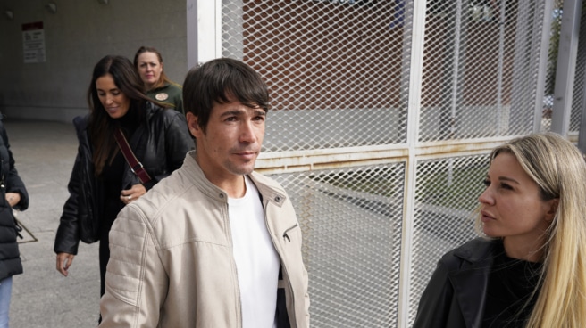 Juan José Ballesta sale del juzgado junto a su abogada