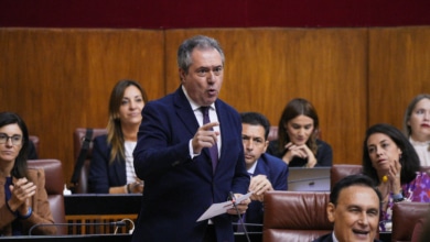 Sánchez sitúa a Juan Espadas como portavoz en el Senado y mantiene a Patxi López al frente del grupo en el Congreso