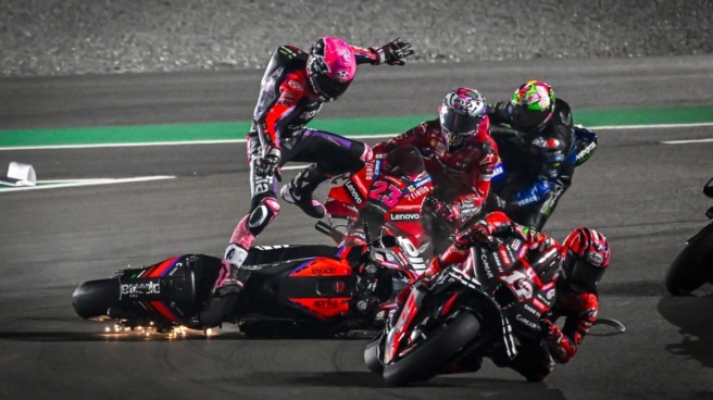 Aleix Espargaró sufre un accidente durante el Gran Premio de Catar de MotoGP Aleix Espargaró