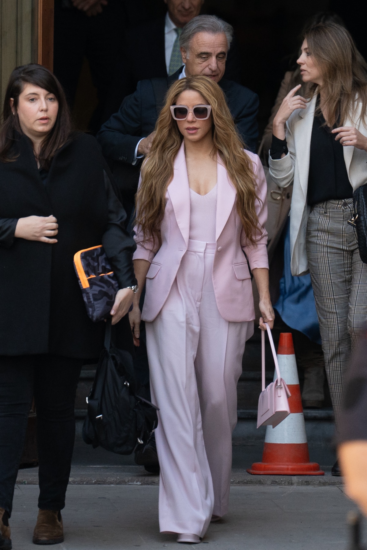 Shakira manda un mensaje en rosa en el juicio